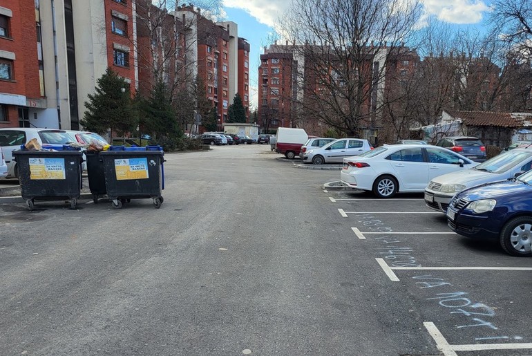 Parking u Kolubari 2 (foto: Kolubarske.rs)