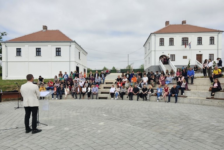 Svečano otvorena biblioteka RBM (foto: www.lajkovac.org.rs)