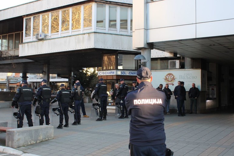 Dejan Ristić ispraćen uz jake policijske snage (foto: Kolubarske.rs)