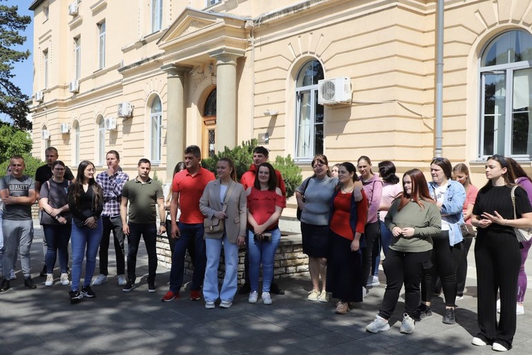 Uručeni pokloni za bebe u Mionici (foto: www.mionica.rs)